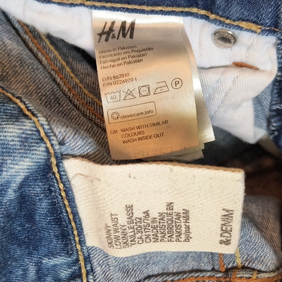 H&M Acid Wash Jeans - Picture 3 of 3
